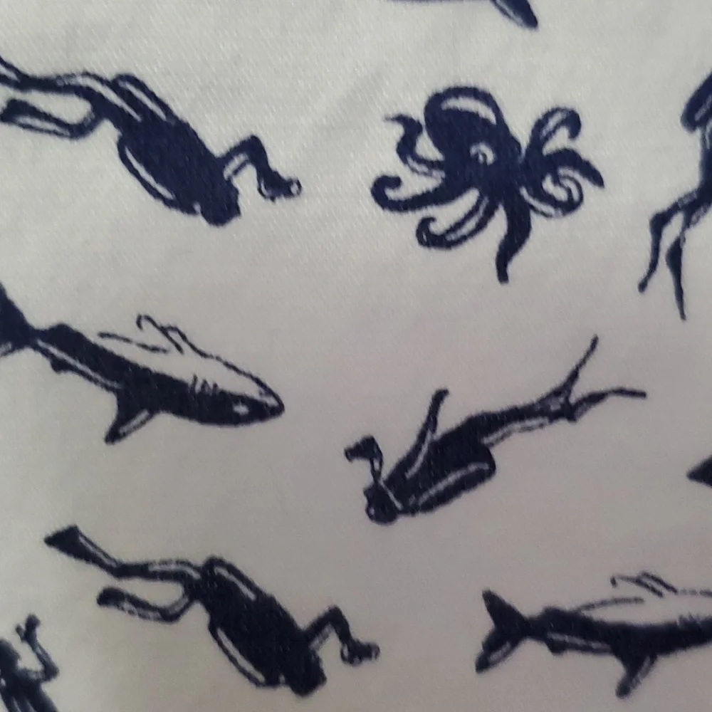 Old Navy short sleeve shirt - Picture 6 of 8